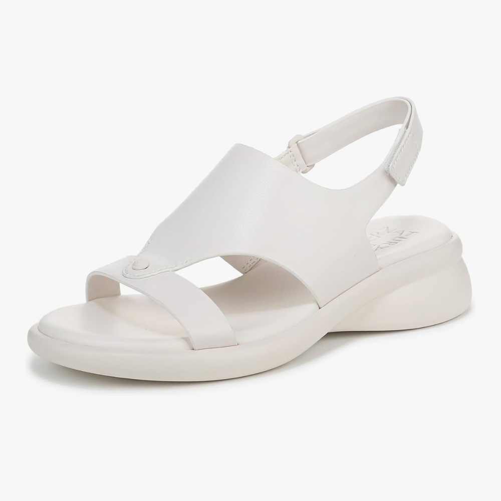 NWT Naturalizer Lillian Women's White Sandals Size 7 Wide Width